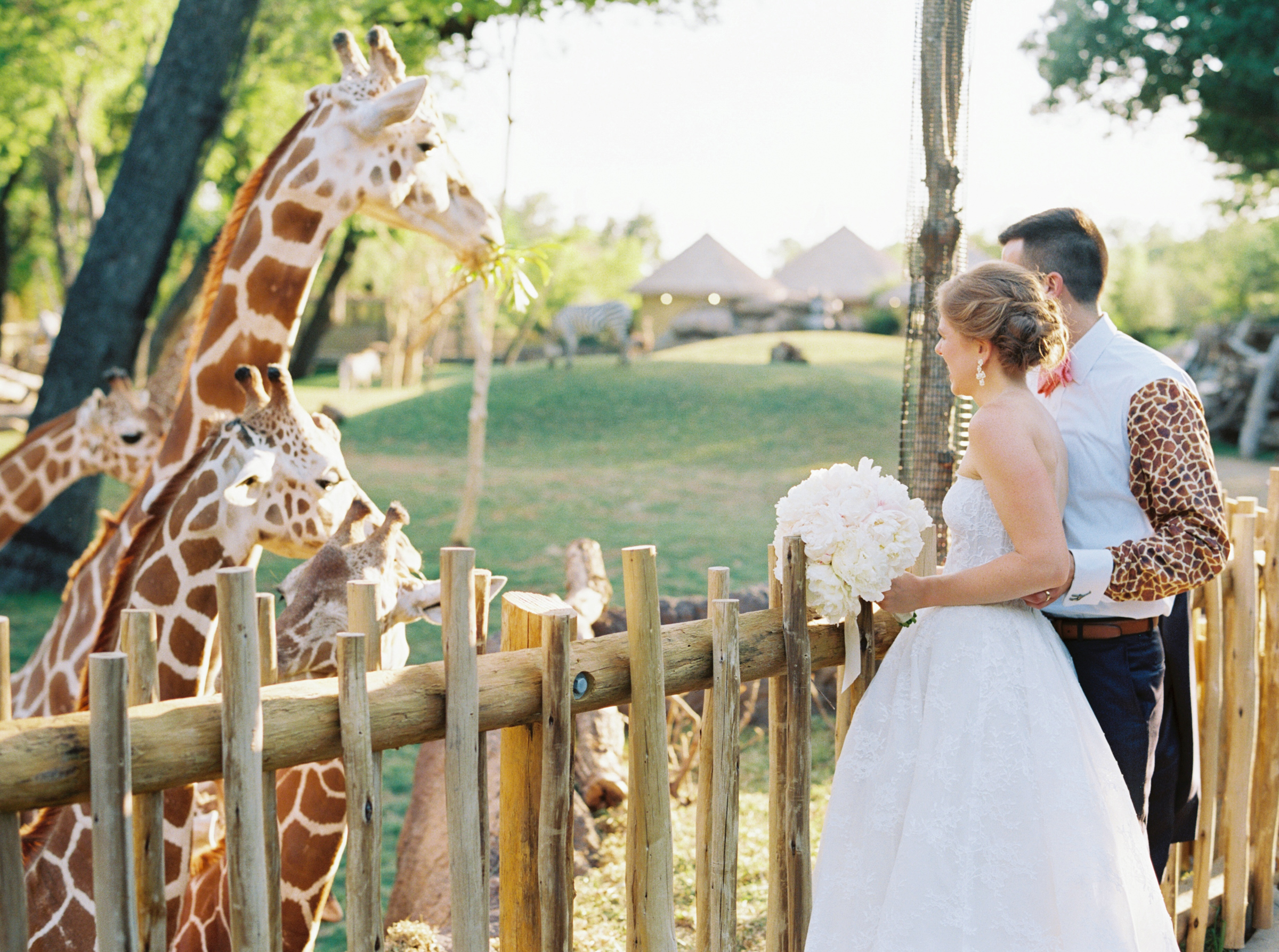 Fort Worth zoo wedding Sarah Kate photography